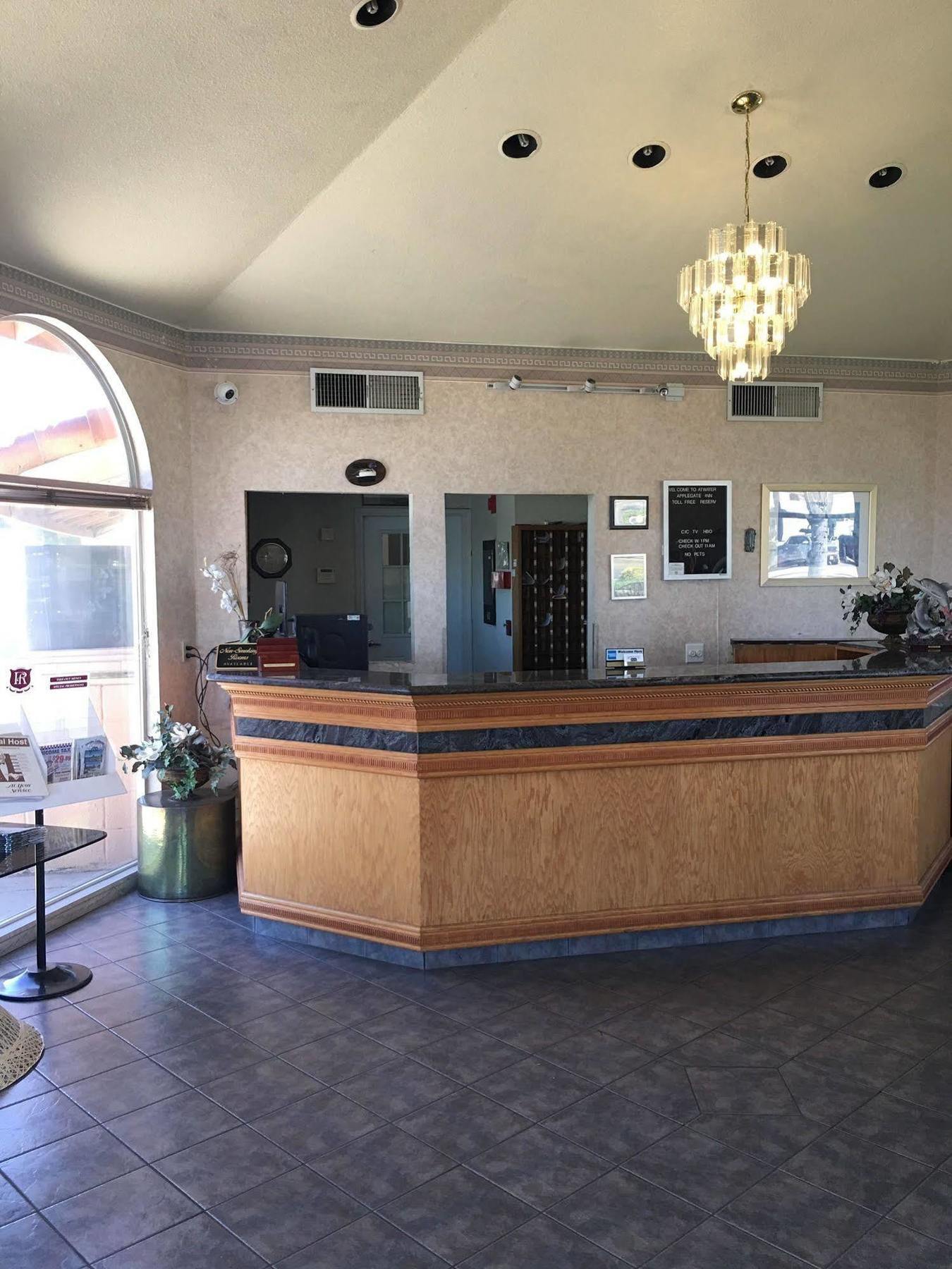 Applegate Inn Atwater Exterior foto